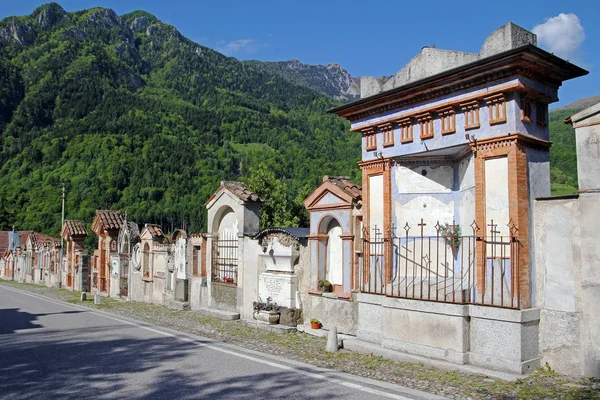 Alter Friedhof Norditalien — Stockfoto