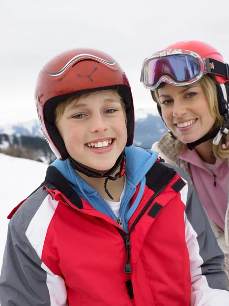 Young Mother Son Ski Vacation — 스톡 사진