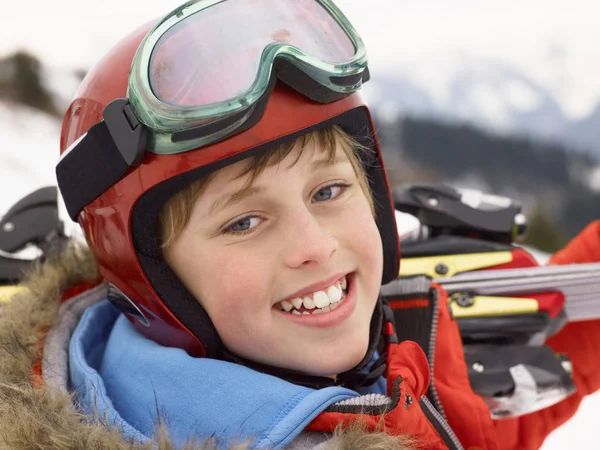 Ragazzo Pre Adolescente Vacanza Sugli Sci — Foto Stock