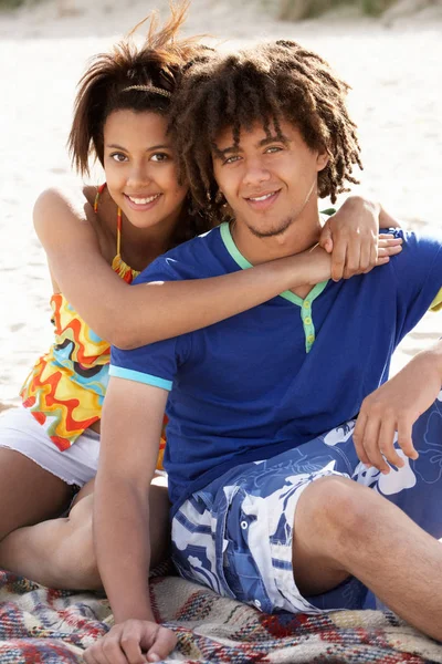 Portrait Teenage Couple Beach — Stock Photo, Image