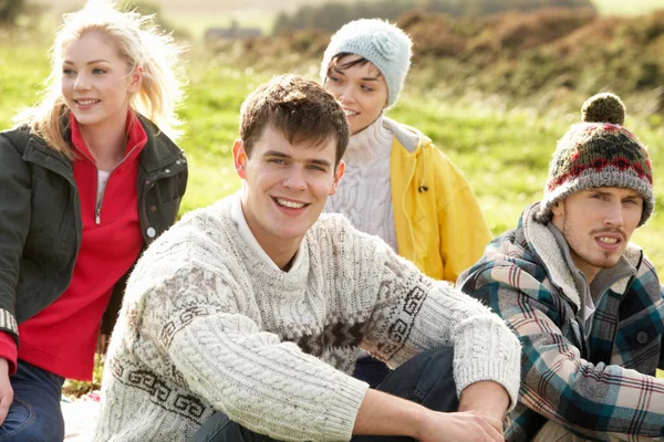 Jonge Paren Het Land — Stockfoto