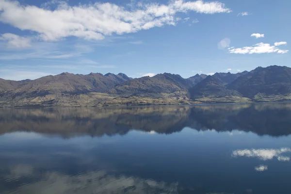 Réflexions Dans Lac Wanaka — Photo