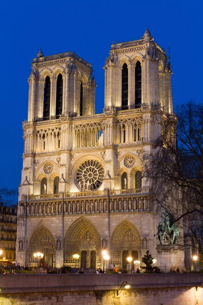 Πρόσοψη Της Παναγίας Των Παρισίων Κατά Διάρκεια Του Λυκόφωτος Παρίσι — Φωτογραφία Αρχείου