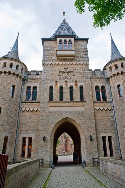 マリエンブルク城 Marienburg Castle ドイツのザクセン州にあるゴシック様式の復興城 — ストック写真