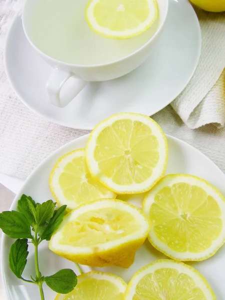 Ломтики Лимона Мятой Лимонным Чаем — стоковое фото