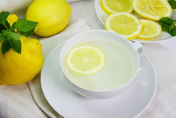 Zitronenntee Con Limón Menta — Foto de Stock