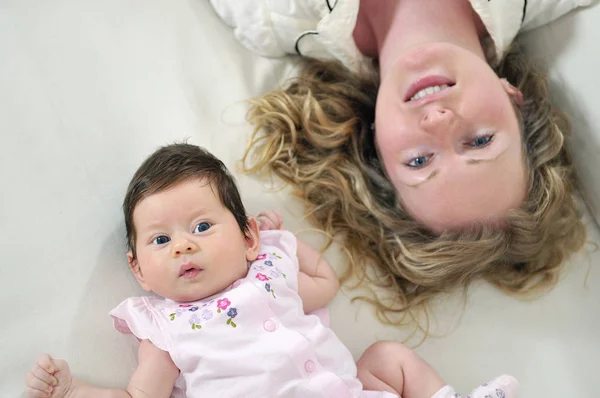 Beautiful Young Mother Small Little Bab — Stock Photo, Image