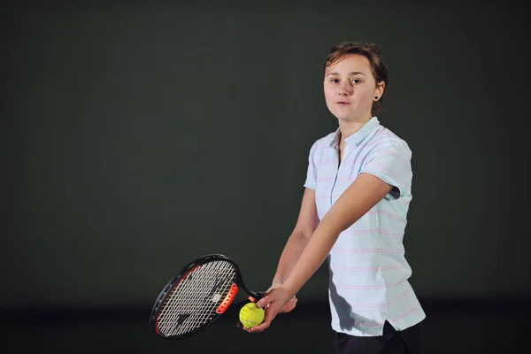Mladá Dívka Cvičení Tenis Sport Vnitřní — Stock fotografie