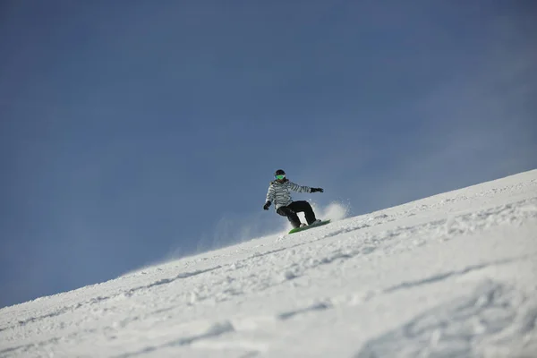 Snowboard Mulher Corrida Declive Freeride Neve Temporada Inverno Dia Ensolarado — Fotografia de Stock