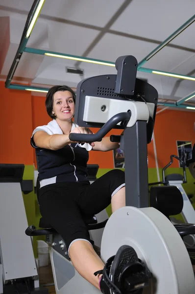 Tineri Femeie Care Lucrează Fitness — Fotografie, imagine de stoc