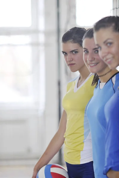 Volleyboll Spel Sport Med Gruppen Unga Vackra Flickor Inomhus Sport — Stockfoto