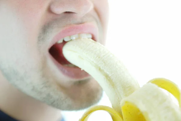 Gros Plan Une Femme Mangeant Une Banane — Photo