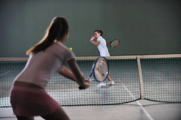 Young Girls Playing Tennis Game Indoori Tennis Court — Stock Photo, Image