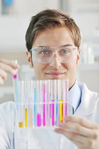 Pesquisa Ciência Estudantes Medicina Pessoas Laboratório Brilhante Representando Química Educação — Fotografia de Stock