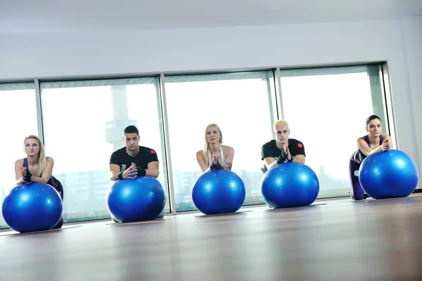 Jonge Gezonde Mensen Groep Lichaamsbeweging Fitness Fit Krijgen — Stockfoto