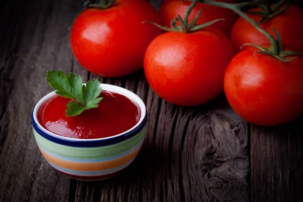 Ketchup Caseiro Fresco Composição Toamtoes Fotografia Legumes Molho Tirada Velha — Fotografia de Stock