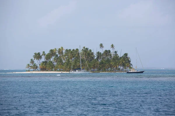 Ωκεανός Ιστιοφόρα Και Καρύδες Στα Νησιά San Blas Παναμάς 2014 — Φωτογραφία Αρχείου
