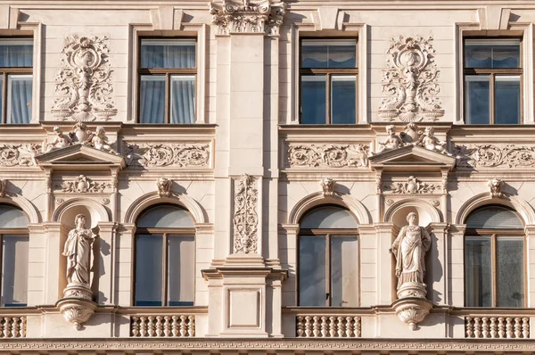 Escultura Fachada Una Casa Antigua Viena — Foto de Stock