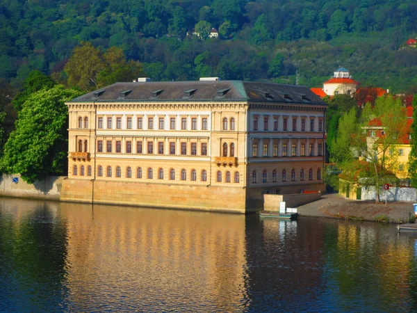 Casa Sul Fiume — Foto Stock