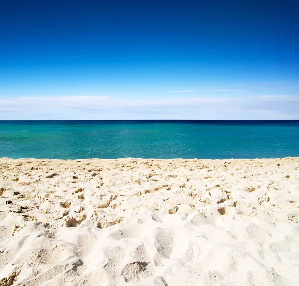 Морской Пляж Голубое Небо Песок Солнце Дневной Отдых Пейзаж — стоковое фото
