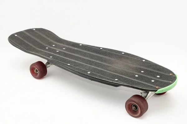 Schwarzes Vintage Skateboard Auf Weißem Hintergrund — Stockfoto