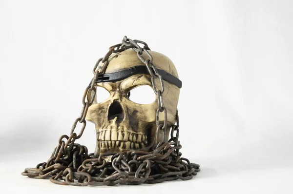 Skull Old Chains White Background — Stock Photo, Image