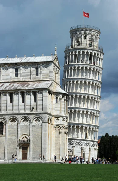 Schiefer Turm Von Pisa — Stockfoto