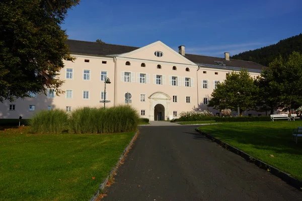 Ossiaque Ancien Enclos Bénédictin Sur Rive Sud Lac Ossiaque Carinthie — Photo