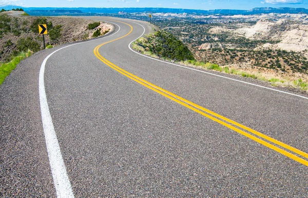 Duas Curvas Estrada Longo Desfiladeiro Sul Utah — Fotografia de Stock