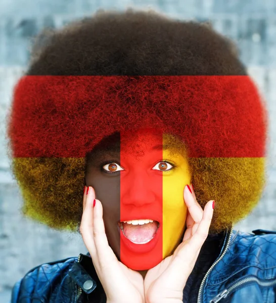 Muchacha Con Colores Alemanes Corte Afro —  Fotos de Stock