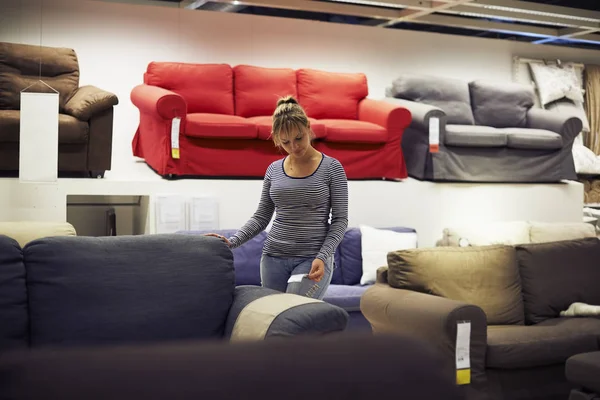 Young Hispanic Woman Shopping Furniture Sofa Home Decor Store — Stock Photo, Image