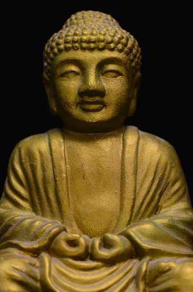 Estatua Buda Oro Sobre Fondo Negro — Foto de Stock