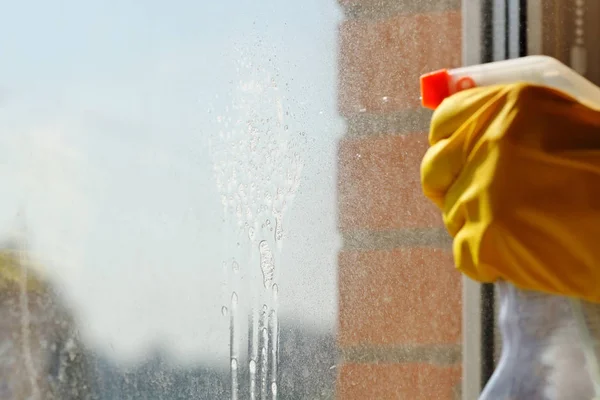 Washing Window Glass Detergent Jet Spray Bottle — Stock Photo, Image