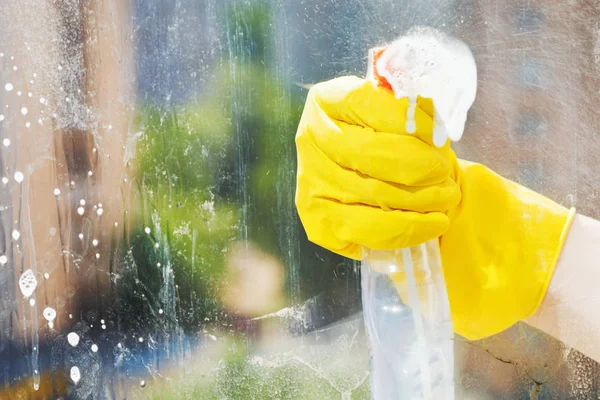 Hand Rubber Glove Washes Home Window Spray Bottle — Stock Photo, Image