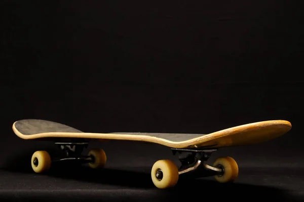 Ročník Styl Black Skateboard Černém Pozadí — Stock fotografie