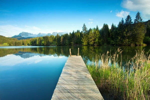 Lago Montagna Nelle Alpi — Foto Stock