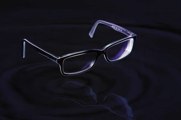 Okulary Przeciwsłoneczne Czarnym Tle — Zdjęcie stockowe