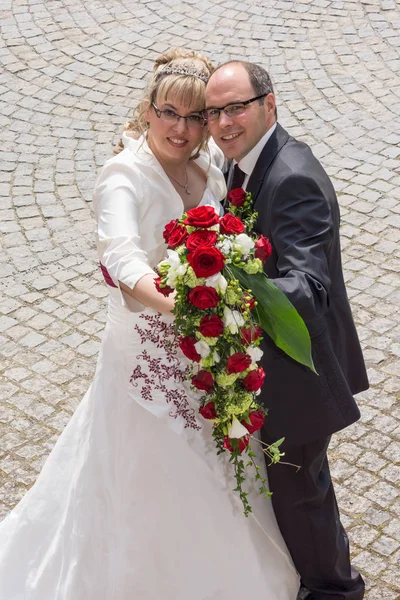 Novomanželé Taneční Póze — Stock fotografie