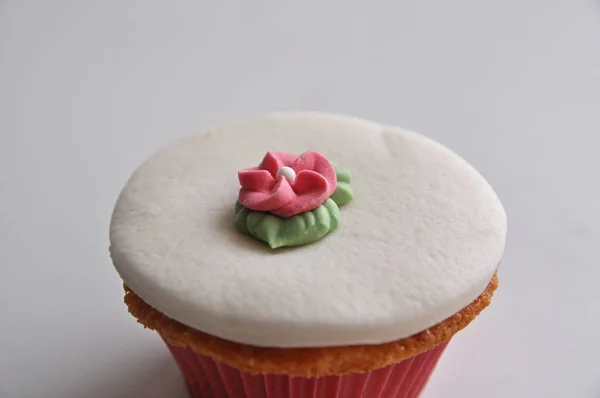 Ízletes Cupcake Háttérben Közelről — Stock Fotó