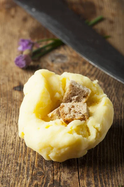 Rohe Kartoffelknödel Auf Holz — Stockfoto