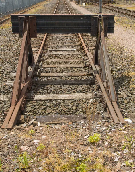 Buffers Aan Het Einde Van Een Spoorlijn — Stockfoto