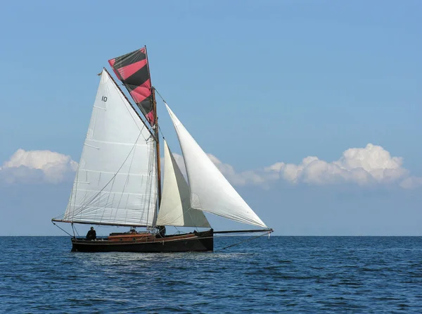 Zeilboot Zee — Stockfoto