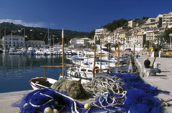 Fishing Village Port Alcudia Boat Harbor February East Island Mallorca — Stock Photo, Image