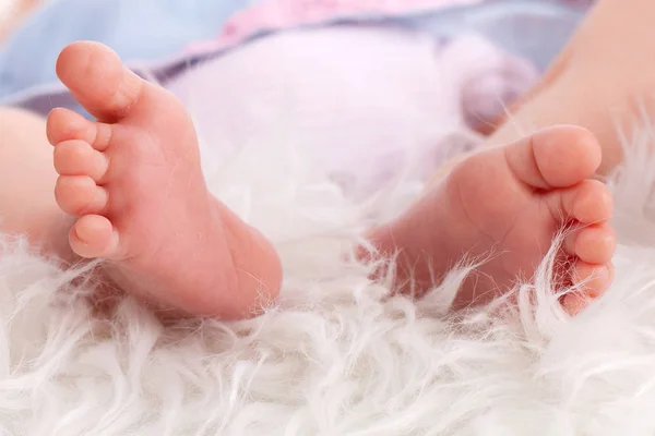 Little Baby Legs Feet Child Care — Stock Photo, Image