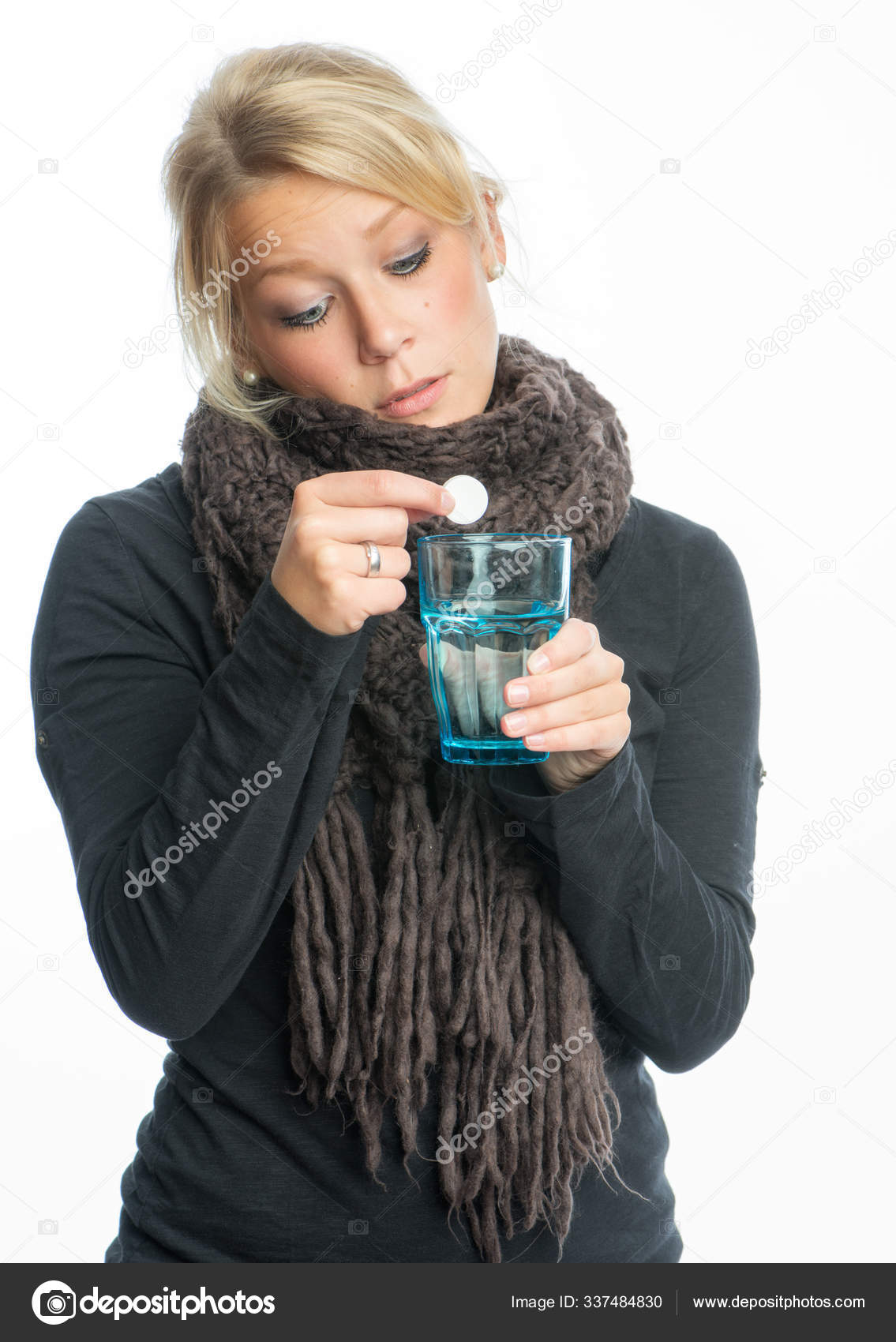 Sick Blond Woman Effervescent Tablet Dissolves Water — Stock Photo