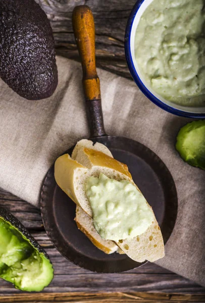 Гуакамоле Вкусный Авокадо — стоковое фото