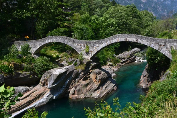 Malerischer Blick Auf Die Schöne Alpenlandschaft — Stockfoto