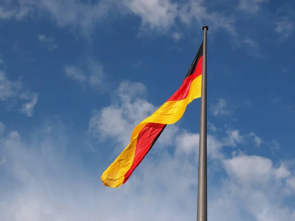 Bandiera Nazionale Tedesca Della Germania Sopra Cielo Blu — Foto Stock