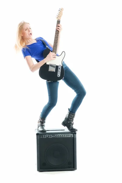 Menina Loira Joga Com Uma Guitarra Elétrica — Fotografia de Stock