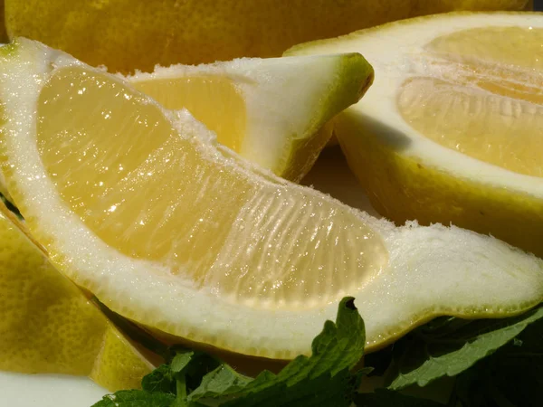 Limone Fresco Con Foglie Menta — Foto Stock